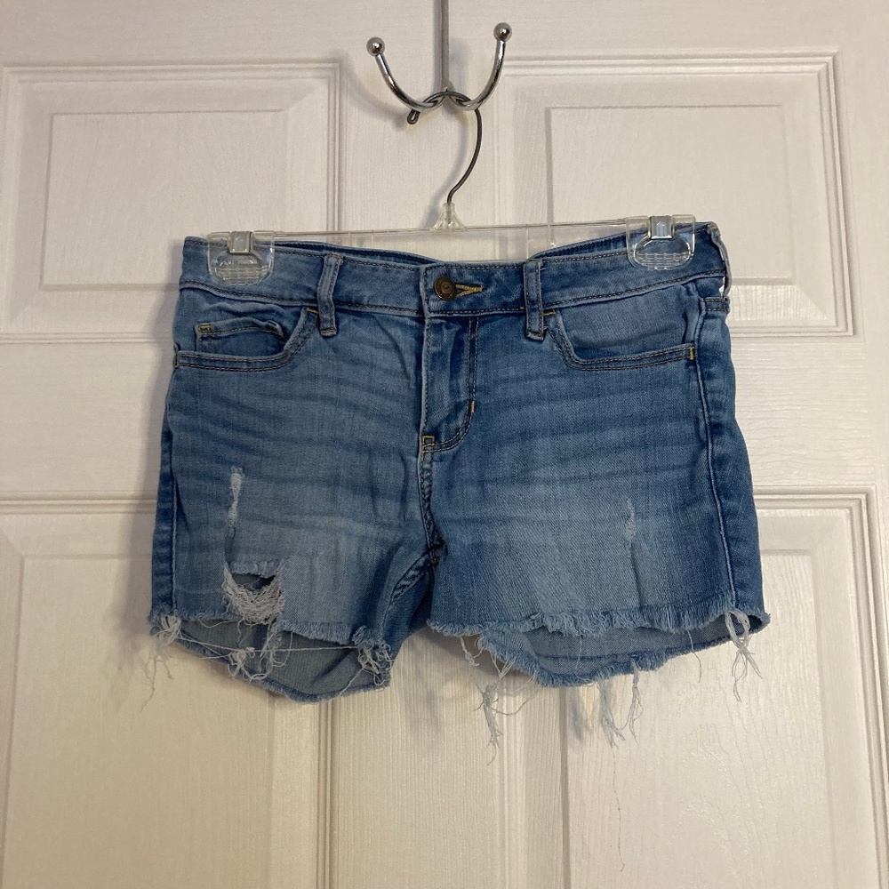 Hollister Low Rise Medium Wash Jean Shorts